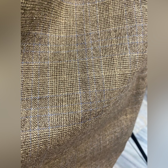 A suit dress - Picture 9 of 13